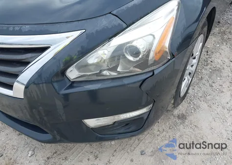 2015 Nissan Altima 2.5/2.5 S/2.5 Sl/2.5 Sv z USA, uszkodzony, nr VIN 1N4AL3AP6FN333121